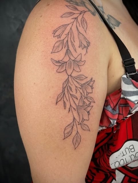 Detalle de un tatuaje realizado por Black Aura